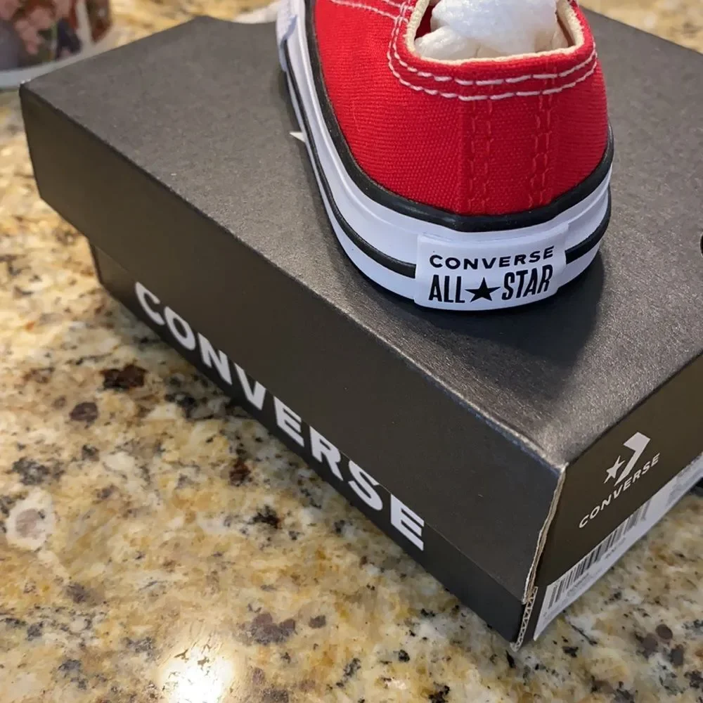 New Converse Infant CTAS Low Red 7j236 - Picture 3 of 5